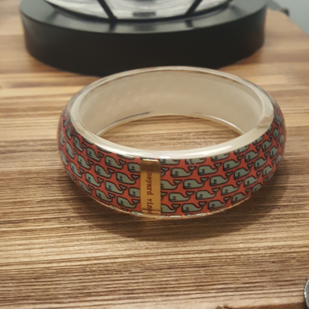 Vineyard Vines bangle
